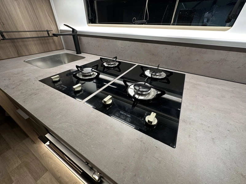 Kabe Royal 600 D XL Modelo 2026 - KingSize foto: 11