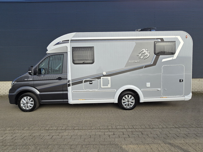 Knaus VAN TI PLUS 650 MEG PLATINUM SELECTION AUTOMATIK 180 PS NUR 16.866 KM !! KLIMAANLAGE LUFTFEDERUNG TV + SATELLIT L&Auml;NGSBETTEN DREHBARE ABNEHMBARE ANH&Auml;NGERKUPPLUNG Foto: 1