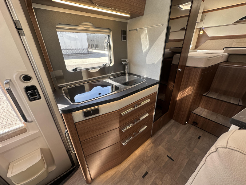 Hymer B 580 MCI Mercedes ALKO Automaat  foto: 8