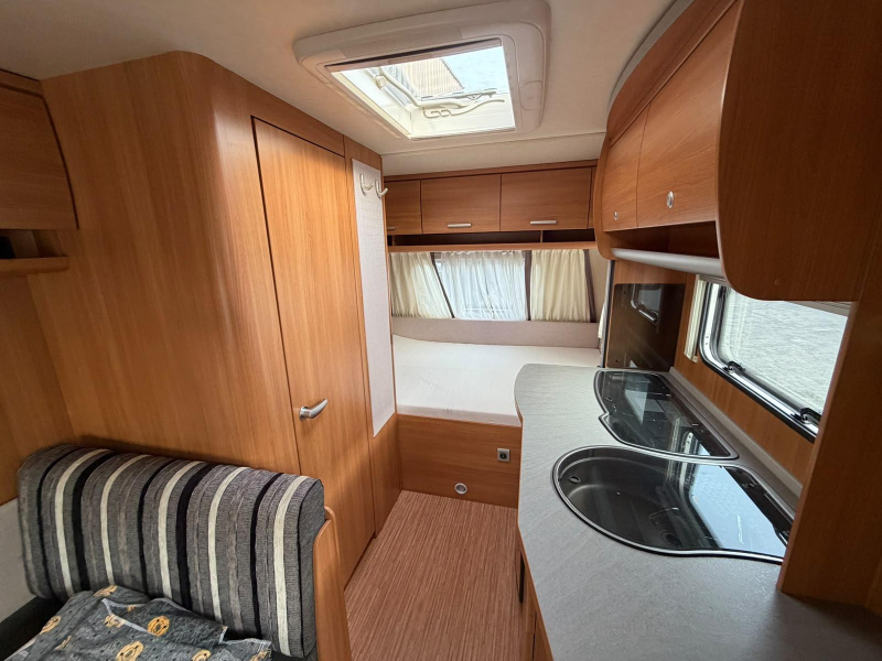 Knaus Sport Special 420 QD Mover/ Toldo/ Avance foto: 10