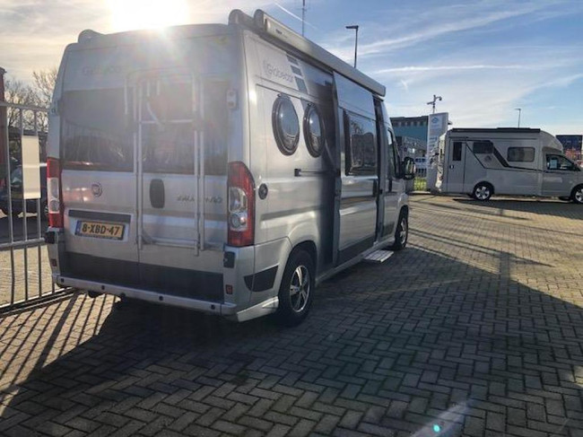 P\u00f6ssl Globecar 600 buscamper 6 mtr foto: 2