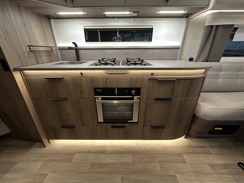 Kabe Royal 600 D XL Modelo 2026 - KingSize foto: 12
