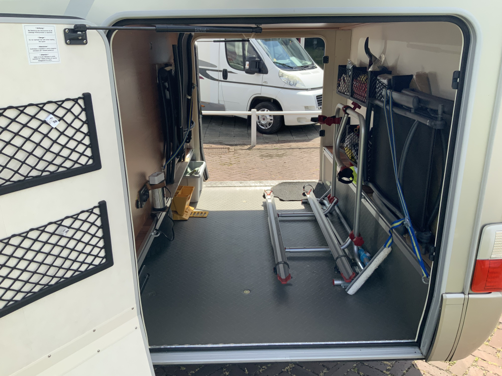 Hymer B 514 SL Star-Edition, AUTOMAAT, Integraal, Motor-airco, Luchtvering, Alko-Max-chassis, Dwarsbed & hefbed Marum Camper centrum on the road  foto: 34