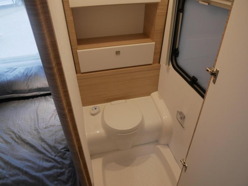 Fendt Bianco Activ 495 SFE Model 2026  foto: 13