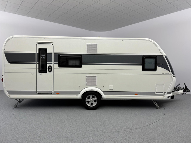 Hobby De Luxe 560 KMFe Stapelbed NIEUWE Mover INCL. STALLING foto: 3