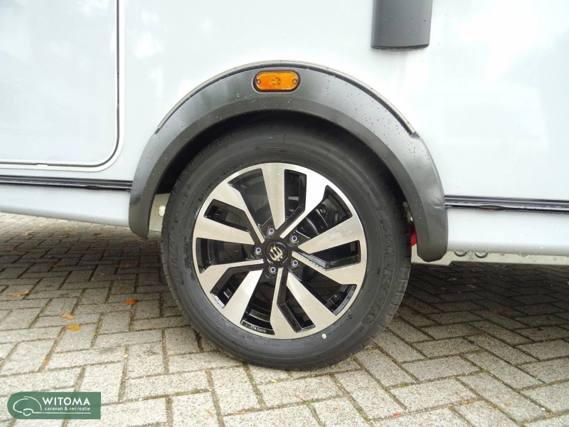 Knaus Sudwind Black Selection 450 FU Witoma 50 jaar aanbieding  foto: 20