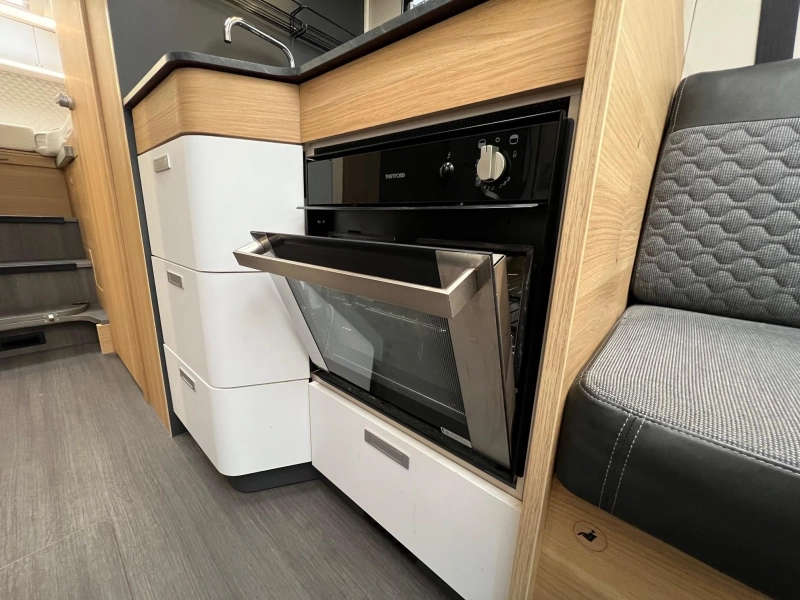 Adria Coral 670 DL LEVEL/AIRCO 2X/LPG INST.  foto: 6