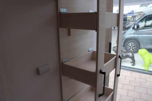 Virtually new Exclusive Line 660 Chausson AUTOMATIC double entrance door Artic pack (70 photo: 53