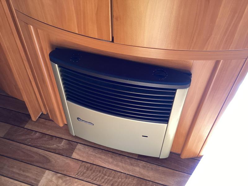 Hobby Excellent 495 UFE mover/ isabella voortent  foto: 14