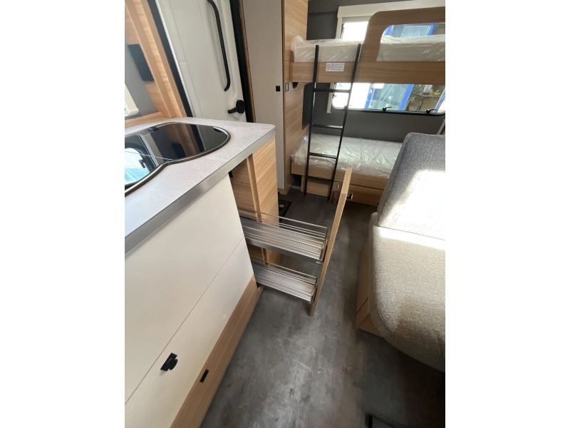 Dethleffs Summer Edition 560 FMK PRIMEUR-BUNK BED photo: 15