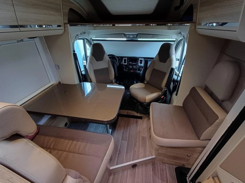 Adria Matrix M 670 SL Prima onderhouden camper  foto: 2