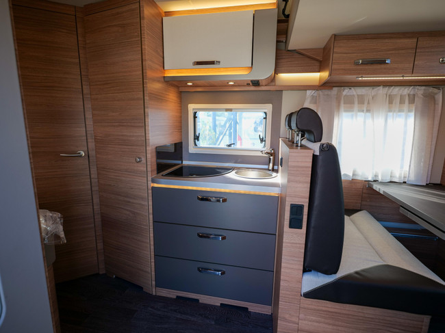 Weinsberg CaraSuite Spicy 650 MF MODEL 2027, automaat foto: 17