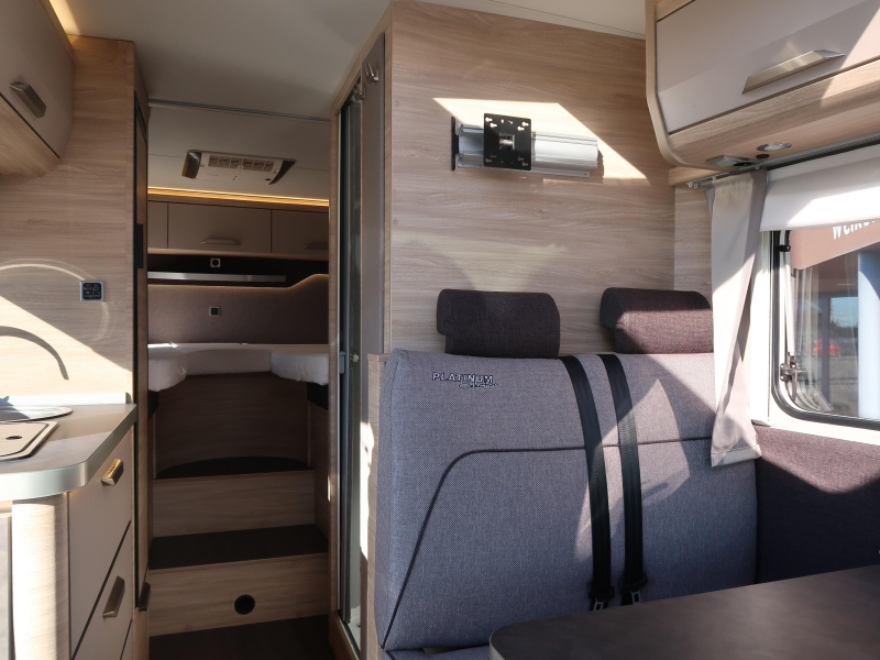Knaus Van TI 650 MEG LEVELSYST / KLIMAANLAGE/ 177 PS Foto: 4
