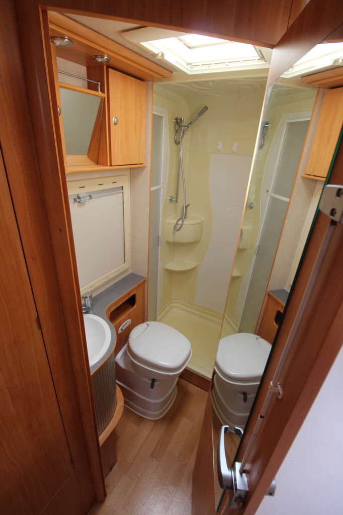 Adria Coral S 640 SP foto: 10