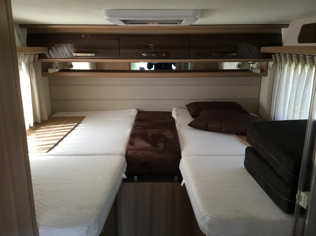 Knaus R22 700 MEG PLATINUM AUTOMAAT, LEVEL, 25.000KM foto: 10