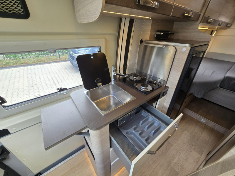 Rapido V 68 Lengte Bedden 9G Automaat  foto: 14