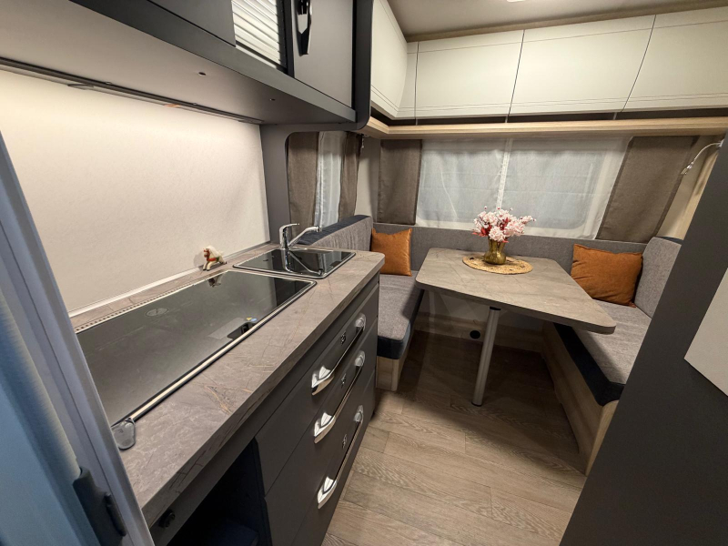 Hobby De Luxe 400 SFE foto: 1