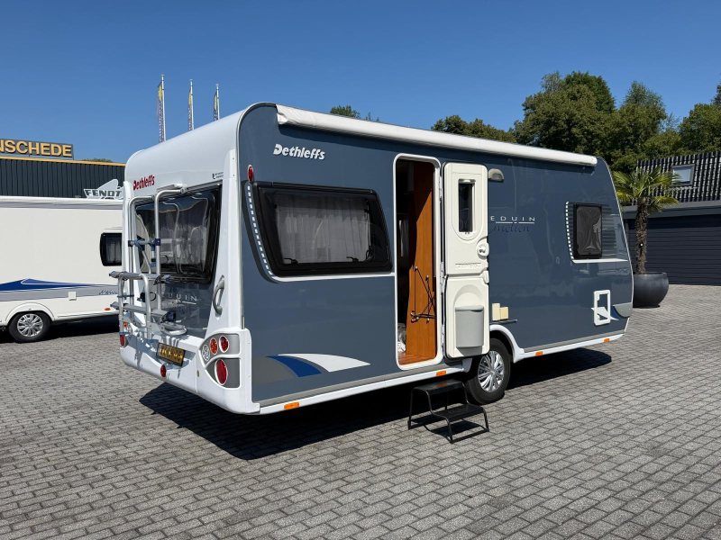 Dethleffs Beduin Emotion 485 DB con toldo e Isabella VT foto: 2