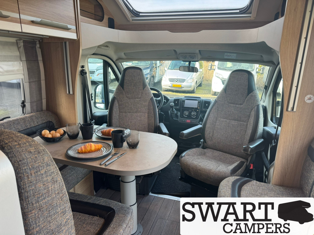 Knaus Skywave 650 MEG, Enkele bedden Hefbed foto: 10