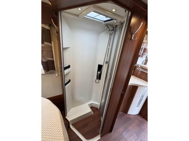 Carthago Chic C-Line I 5.0 QB Queensbed- Mercedes  foto: 7
