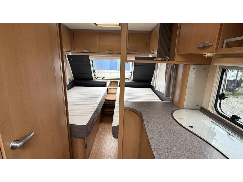 Knaus Sudwind White Edition 500 EU camas individuales asiento redondo foto: 14