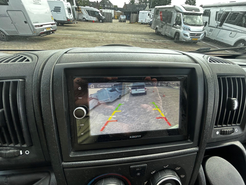Adria Matrix Axess 600 SL Camas longitudinales - Cama abatible foto: 7