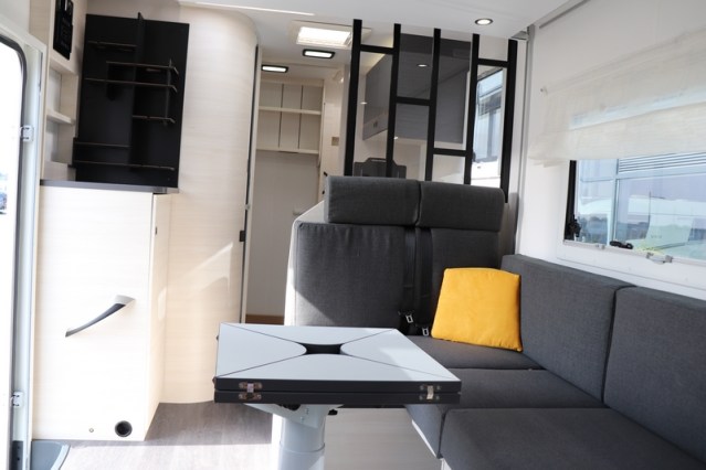 Nagenoeg nieuwe Exclusieve Line 660 Chausson AUTOMAAT dubbele toegangsdeur Artic pack (70  foto: 36