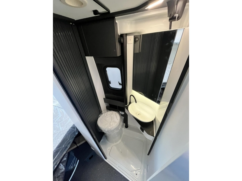 Adria Twin Supreme 600 SPB Automaat - Panoramaraam  foto: 17