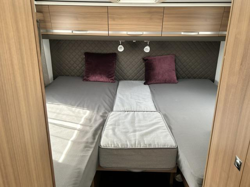 Adria Coral Axess 670 SL foto: 14