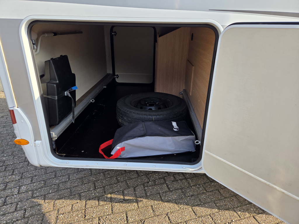 Sunlight T69i 2018 Fiat 150 PS Queensbett Foto: 7