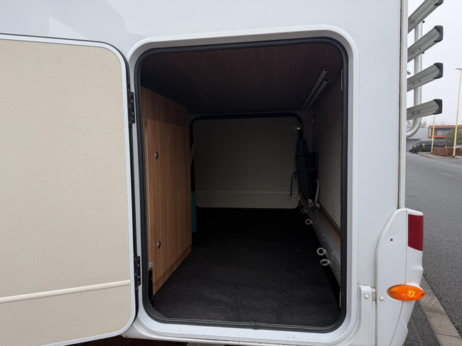 Carado T449 Queensbed + Hefbed foto: 9