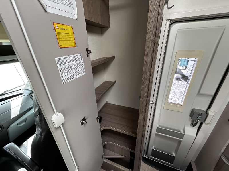 Chausson Flash 646 C Alkoven/2017/Euro-6/6.20M! Foto: 24
