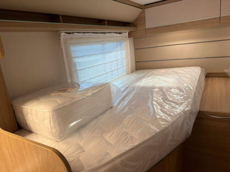 LMC Cruiser V 646 G 70jr Jubileum-Autom-NAVI  foto: 18