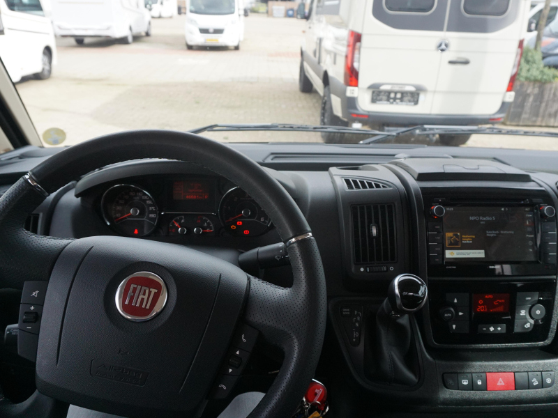 Eura Mobil Integra Line 675 SB AUT/160CV/SOLAR/LITIO foto: 18