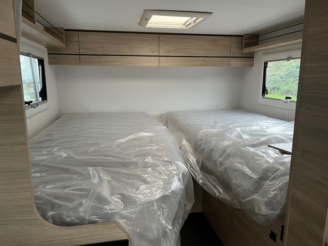 Chausson 697 S First Line 2.0 COMPACT ENKELE BEDDEN XXL GARAGE foto: 12