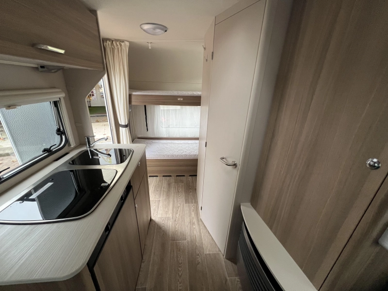 Dethleffs C'Joy 480 QLK Stapelbed,Mover,Voortent!  foto: 5