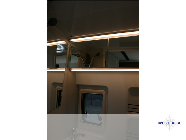 Westfalia Columbus 540D 140pk Aut. foto: 18