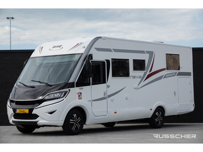 Mc Louis NEVIS | 150Pk | Queensbed | Dakairco | Luchtvering | Zonnepaneel foto: 23