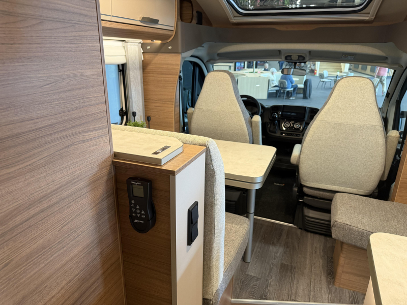 Knaus L!ve Ti 650 MEG automaat lage lengte bed  foto: 10
