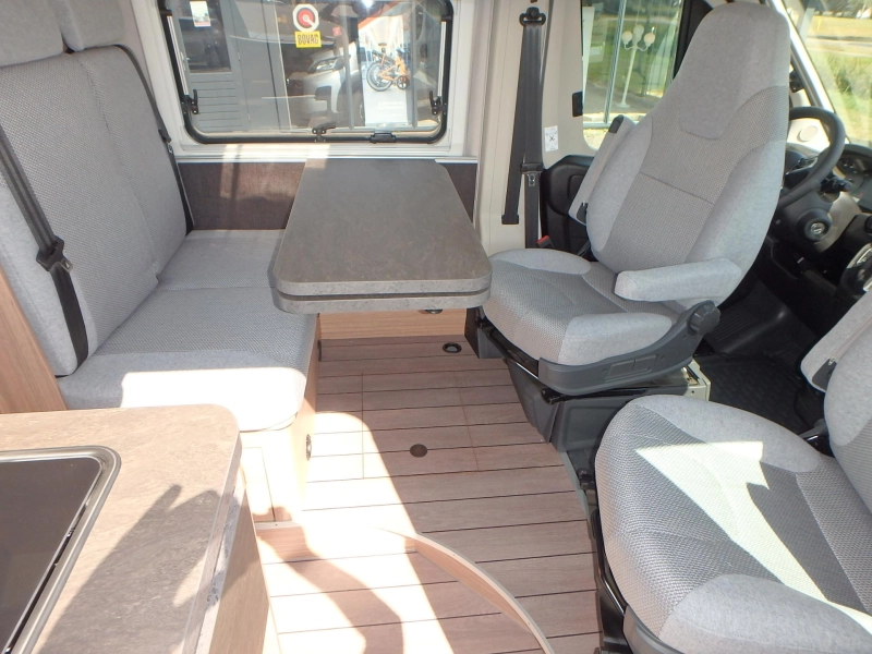 Weinsberg CaraBus 630 ME EDITION FIRE  foto: 12