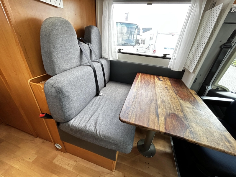Weinsberg Orbiter 631 Dwarsbed/Alkoof/2004/6.3M  foto: 16