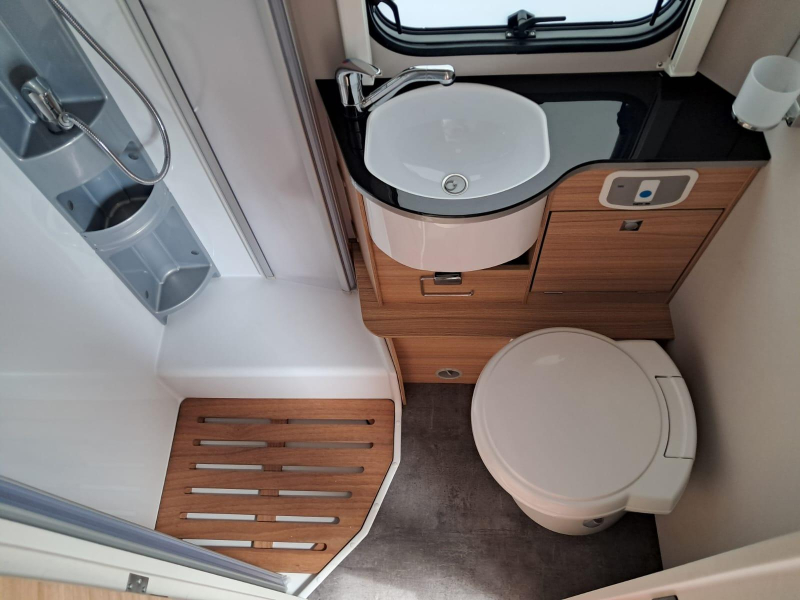 Dethleffs Globebus T 6 - Automaat  foto: 12