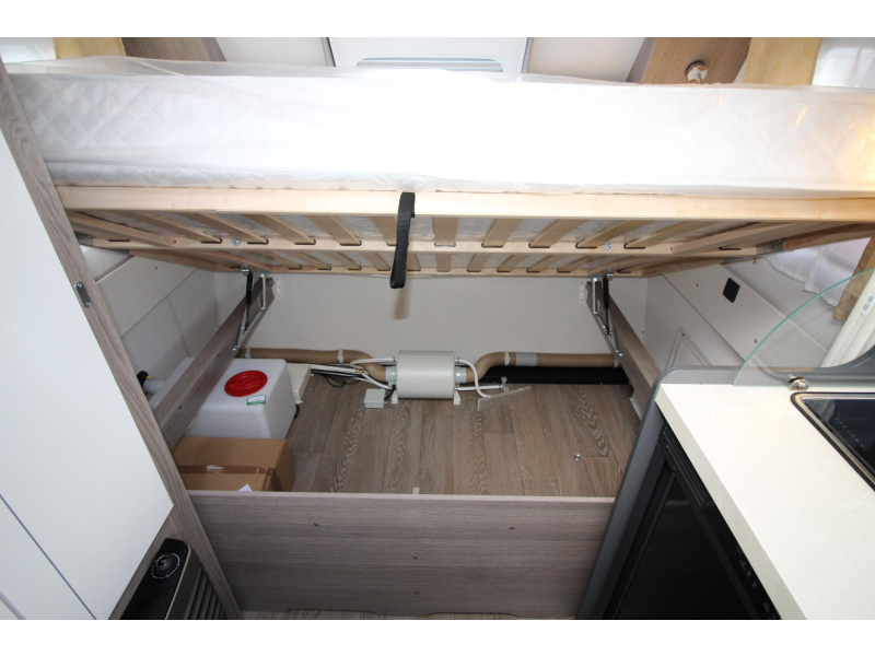 Hobby On Tour 390 SF Caravan breedte 220 cm!  foto: 16