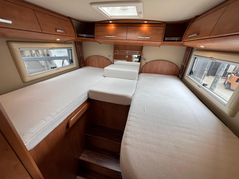 Carthago Chic C-Line T 4.8 automaat, enkele bedden,  foto: 2