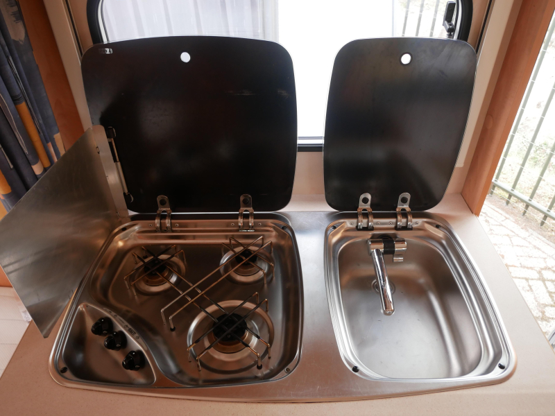 Caravelair Antares 390 Voortent, fietsenrek  foto: 6