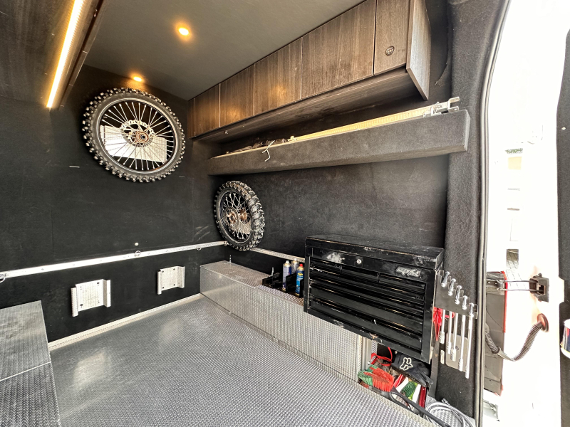 Ford Transit GB 350 L3h2 Tdci 170pk AW  foto: 20