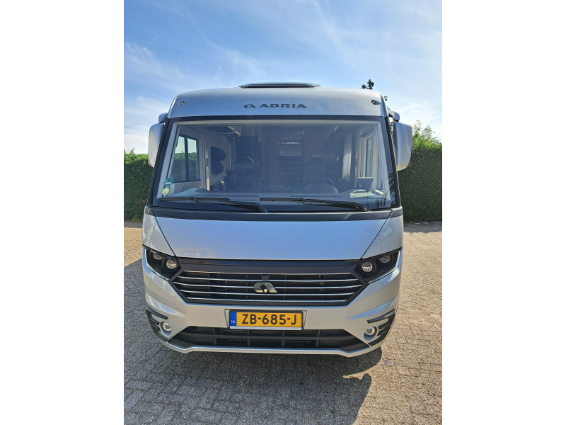 Adria Sonic Supreme 810 SL Edici&oacute;n limitada foto: 1