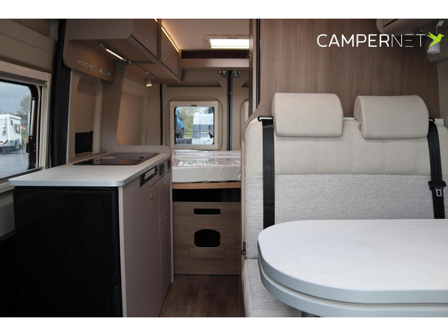 Carado CV600 Pro + 140pk Automaat | 5.99m | Dwarsbed | Luifel | Pro + pakket | foto: 10