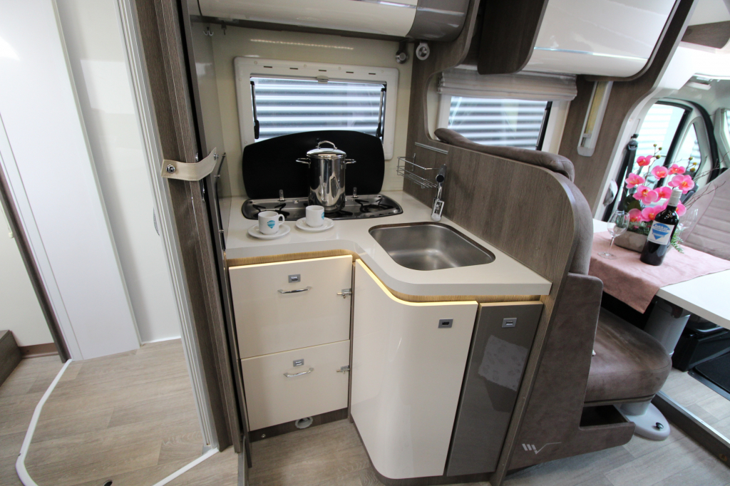 Mobilvetta K silver 54*Queensbed+hefbed* foto: 10