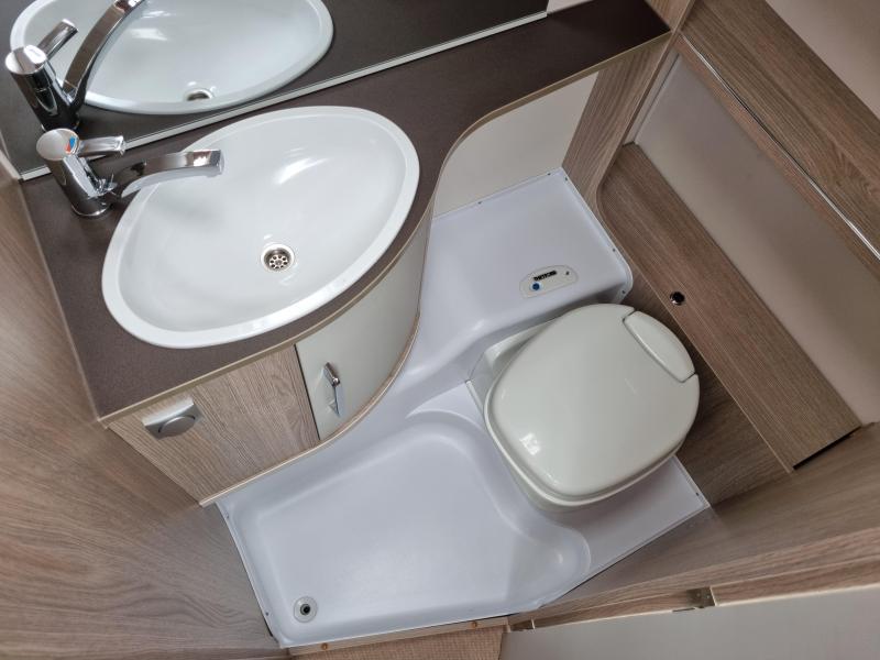 Bürstner Premio 395 TS Cassette luifel-Voortent  foto: 9